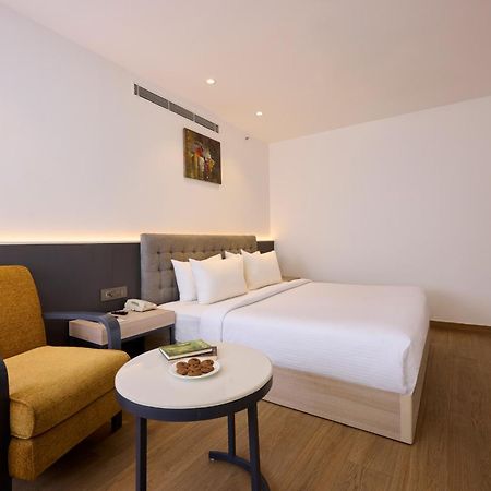 Delite Sarovar Portico Фаридабад Екстериор снимка