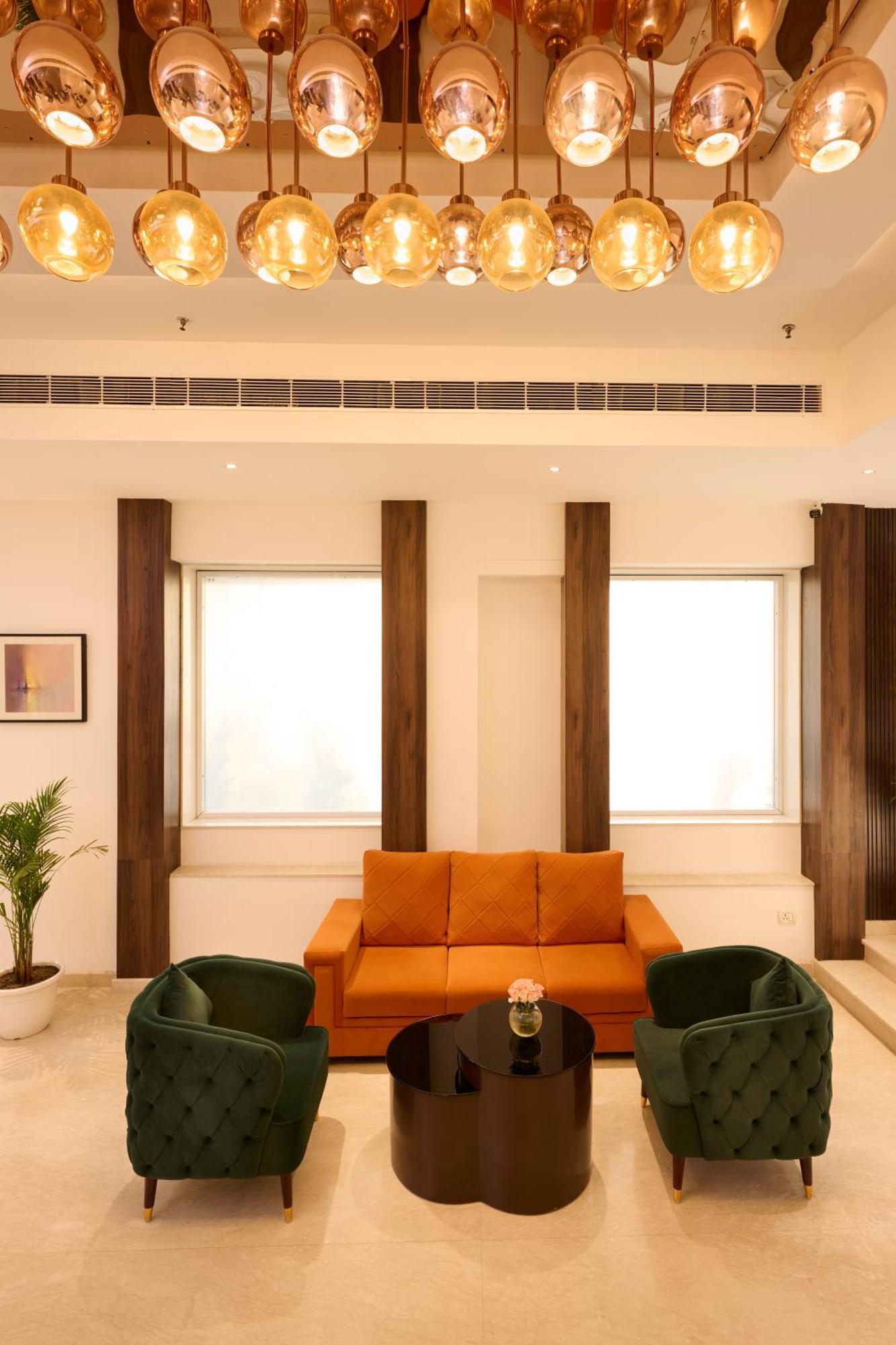 Delite Sarovar Portico Фаридабад Екстериор снимка